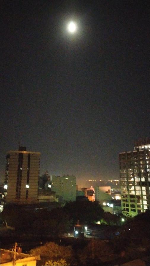 Apart en pleno centro, con estac y WiFi 108 Ciudad del Este Exterior foto