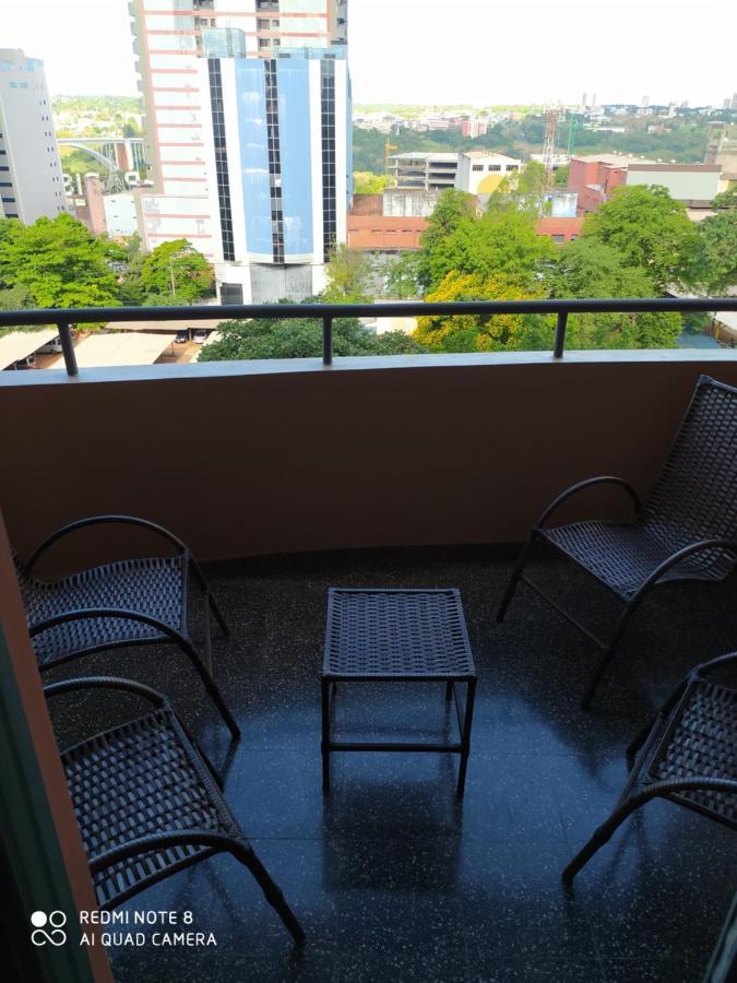 Apart en pleno centro, con estac y WiFi 108 Ciudad del Este Exterior foto